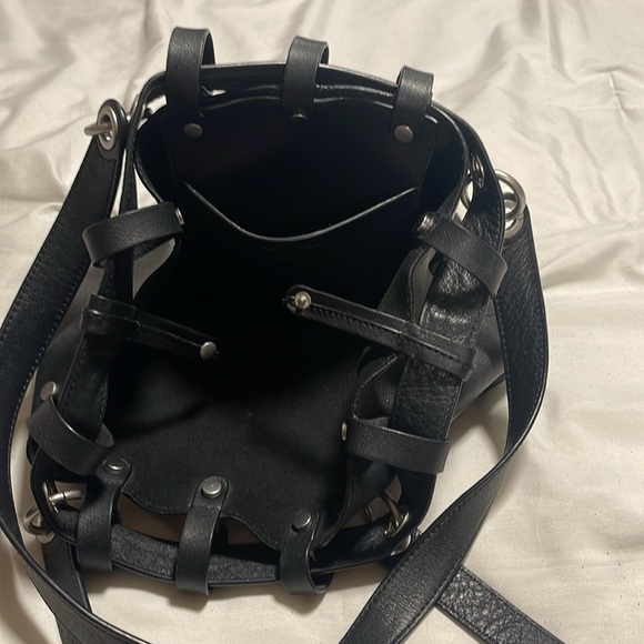 Rag & bone"Studded Pebbled Leather Bucket Bag Black - Picture 16 of 16